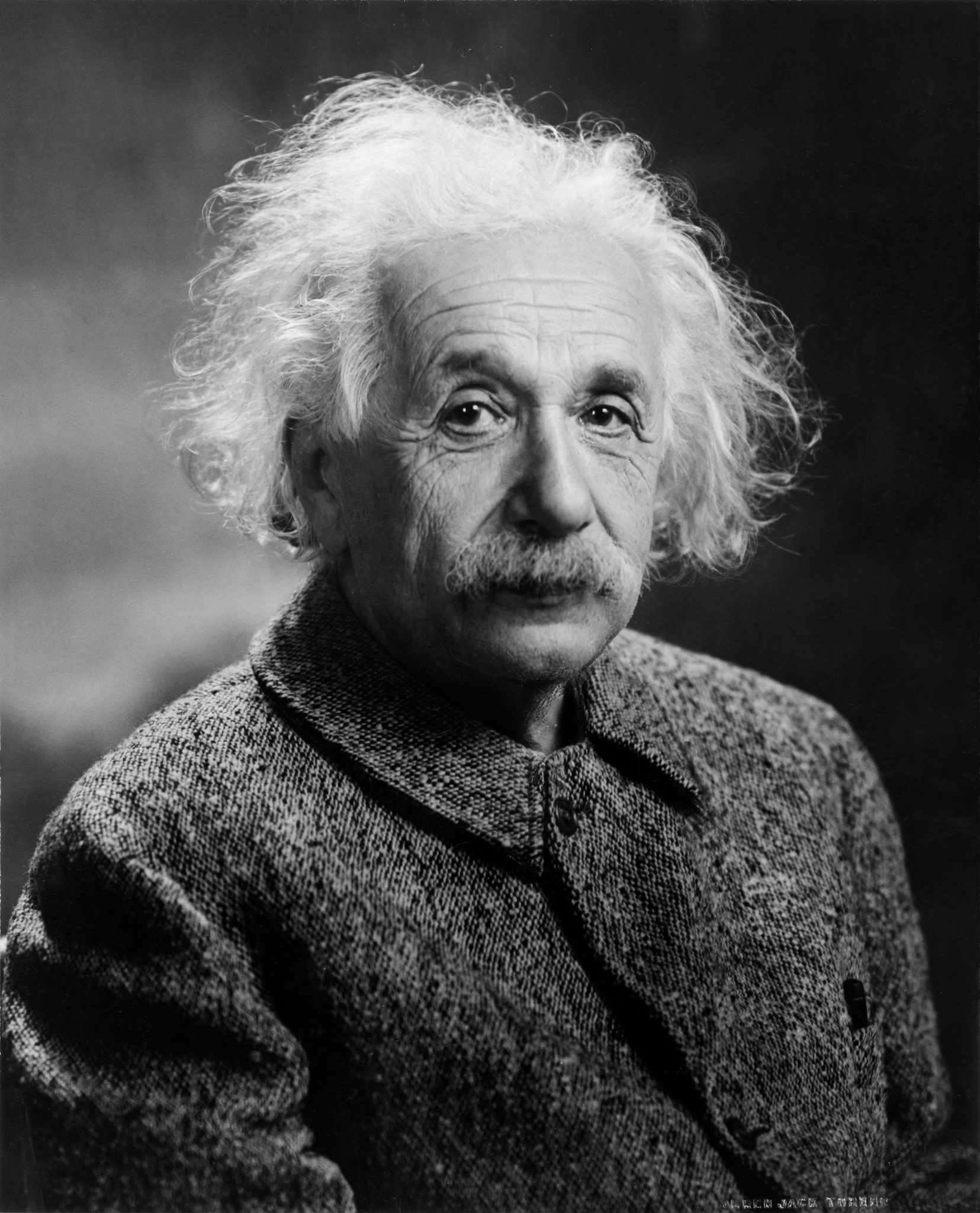 albert einstein biography tagalog